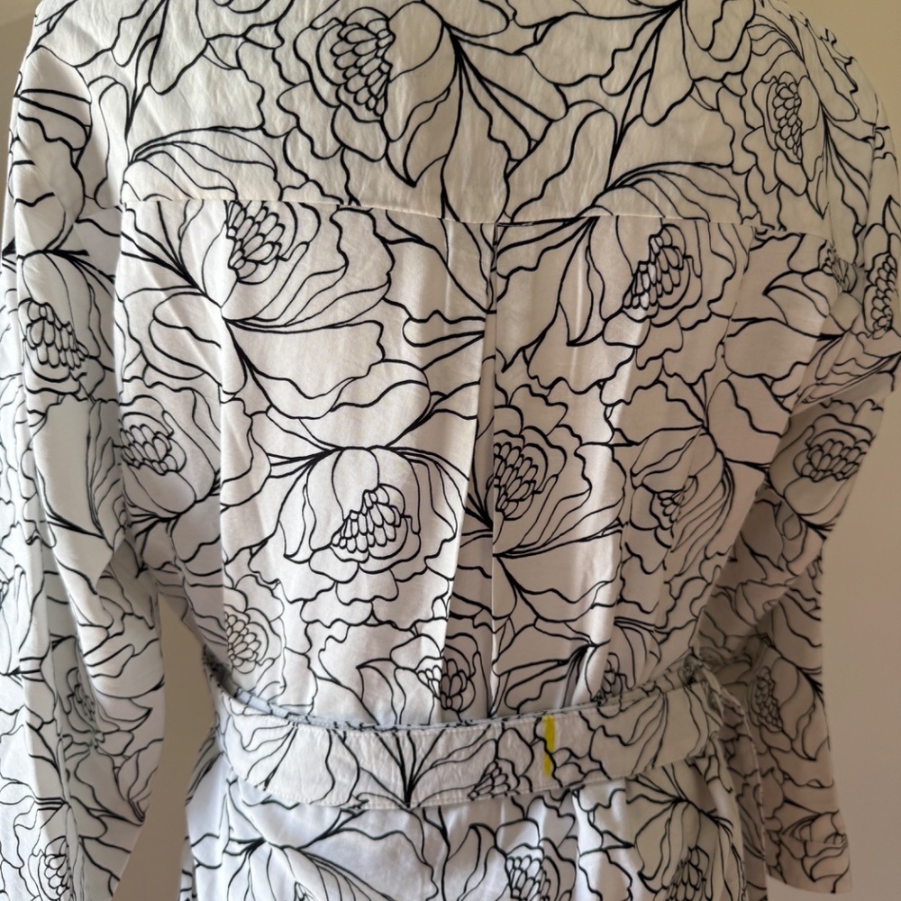 PASHMINA Women's Belted B&W Floral Print Midi Collared Button Down Dress - Picture 5 of 8